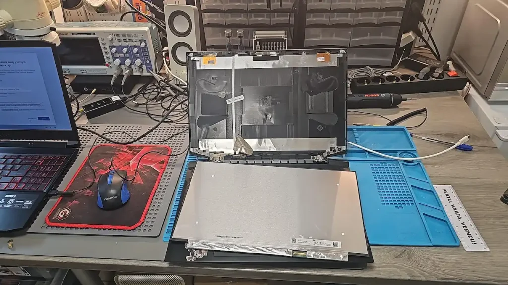 How much does it cost to replace a laptop screen in Tallinn?